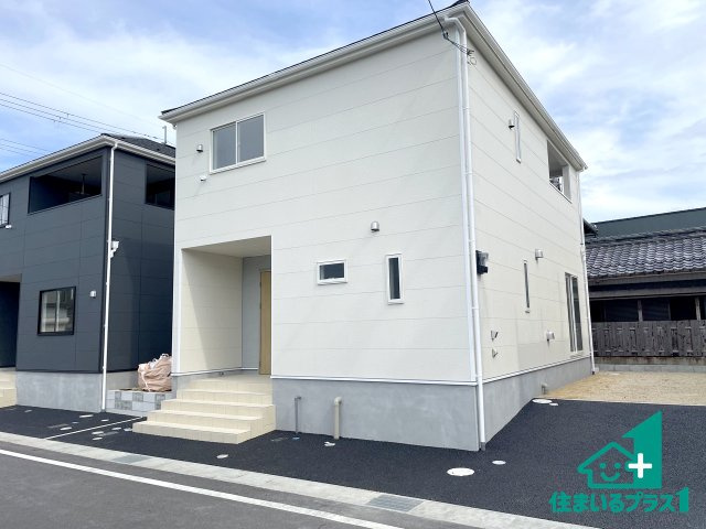 ★19(土)～23(祝)現地見学可能！★東近江市中野町　第2期　ラスト1邸の外観|安心の10年保証！外観を美しく保ち、雨水で汚れを落とします！気になることがありましたら、お気軽にお問い合わせください！