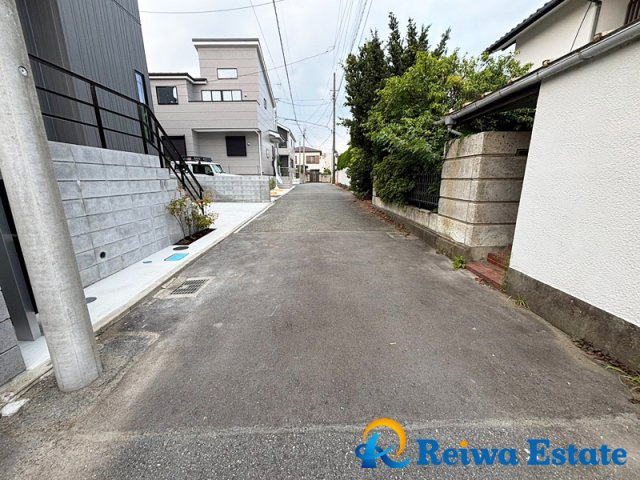 新築戸建　藤沢市辻堂太平台1丁目の前面道路含む現地写真