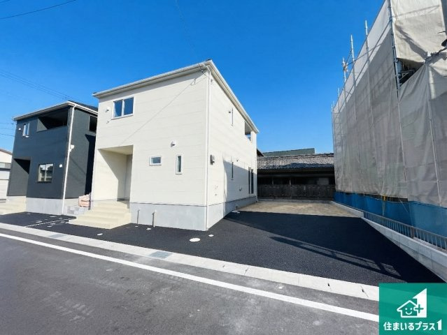 東近江市中野町　第2期　新築一戸建ての外観|周辺は落ち着いた街並みの住宅地！子育てがしやすい住環境です！気になることがありましたら、お気軽にお問い合わせください！
