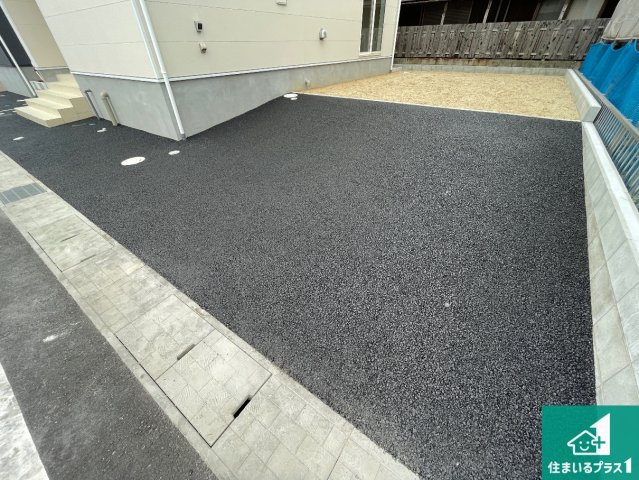 東近江市中野町　第2期　新築一戸建ての駐車場|駐車スペース！散水栓があるので、こまめに愛車を洗えます！
