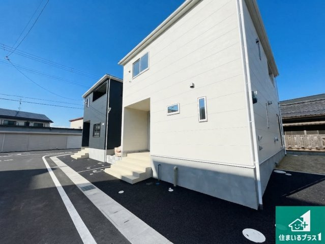 東近江市中野町　第2期　新築一戸建ての外観|お客様に長く安心して住んでいだだける事にこだわった家づくり！住んでからのアフターサービスにもしっかりと取り組んでいます！