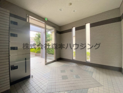 【ロビー】 | 　ラフィネ星田 | 建物の内部です