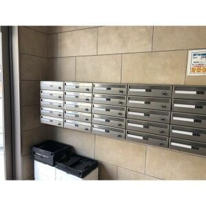 福岡市博多区吉塚７丁目の賃貸マンションのロビー
