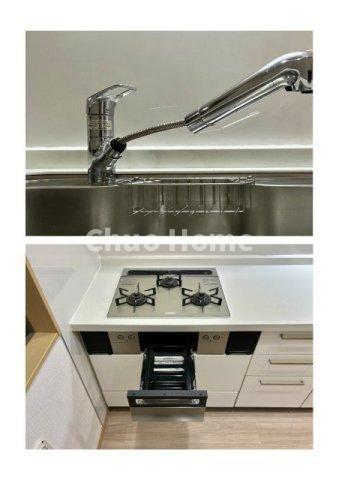荒川区西尾久8丁目中古住宅のキッチン|【キッチン水栓】キッチン水栓はシャワーヘッドが伸びますのでシンクの隅々まで届きます。【三ツ口コンロ】奥様に好評な三ツ口コンロと魚焼きグリルです。