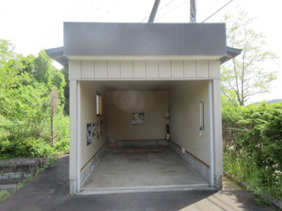 【駐車場】 | 大館市岩瀬字稲荷沢・中古住宅