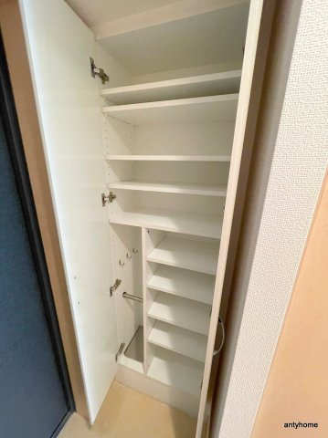 プレサンス新大阪ステーションフロント　仲介手数料無料の収納