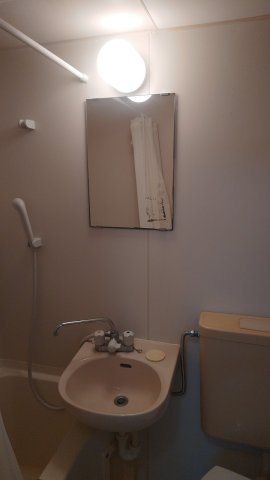 第2シャルムの洗面所