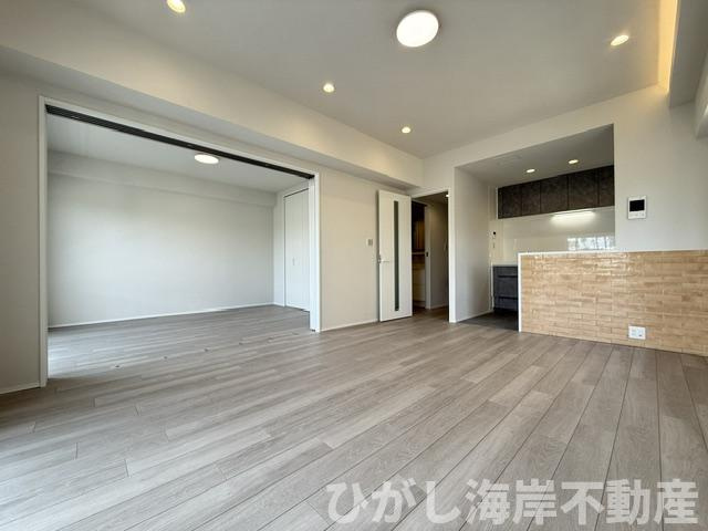 東急ドエルアルス平塚の居間・リビング|新規リフォーム完了！　14.1帖　LDK