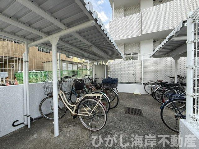 東急ドエルアルス平塚の駐輪場|敷地内駐輪場