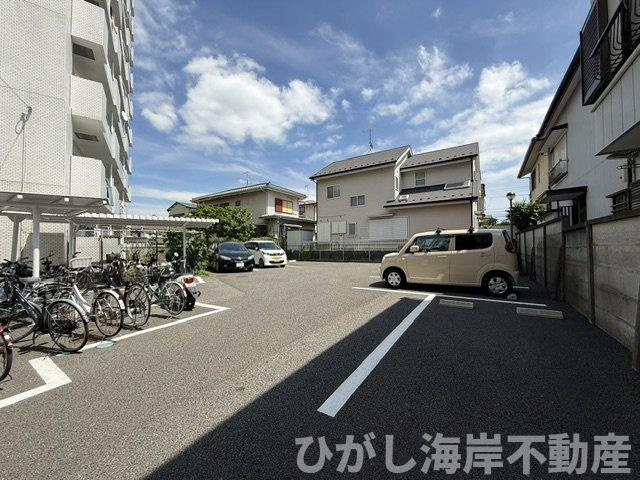 東急ドエルアルス平塚の駐車場|敷地内駐車場