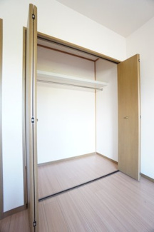 【収納】 | ヴェルドパークA | ※同物件・反転タイプの写真です。