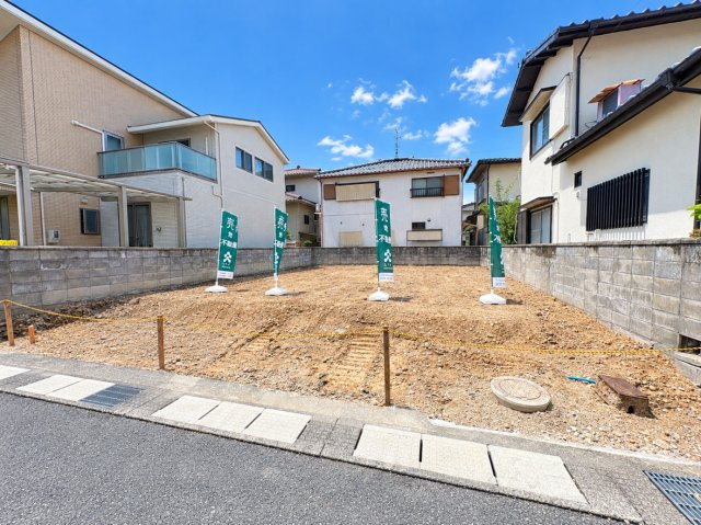 長岡京市柴の里の外観|長岡京市立長岡第七小学校まで徒歩約8分、お子様の通学も安心！
閑静な住宅街で、落ち着いた雰囲気です。