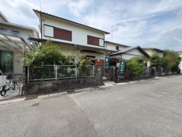 長岡京市柴の里の前面道路含む現地写真|建築条件無し、解体更地渡し！！
弊社グループ会社にて、建物プランのご提案も可能です。