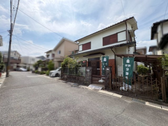 長岡京市柴の里の前面道路含む現地写真|低層住居に適したう用途地域（第一種低層住居専用地域）となります！