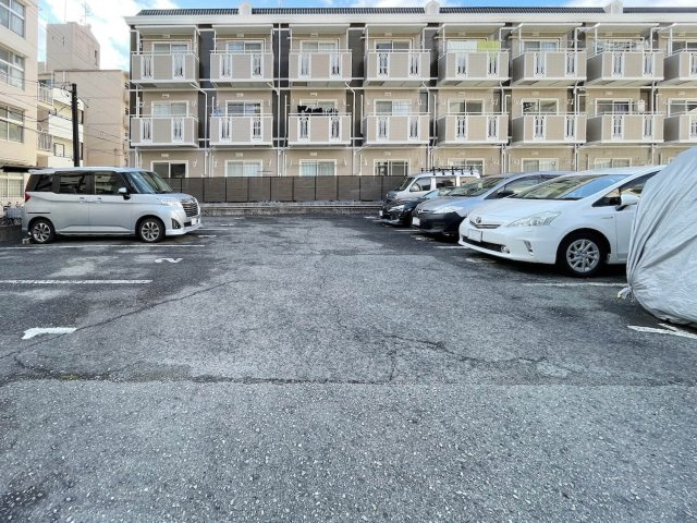 メゾンスイトの駐車場|駐車場があるので、車を買う予定の方も安心です