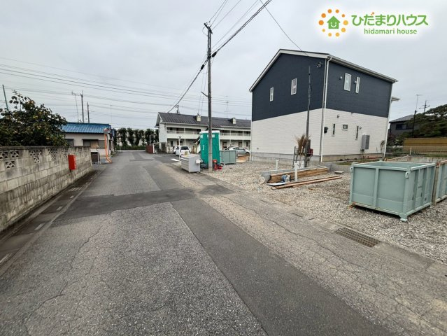 行田市藤原町　第2　新築一戸建て　クレイドルガーデン　01の前面道路含む現地写真