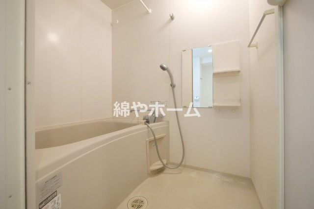レジディア谷町の浴室|日々の疲れを癒すお風呂付です