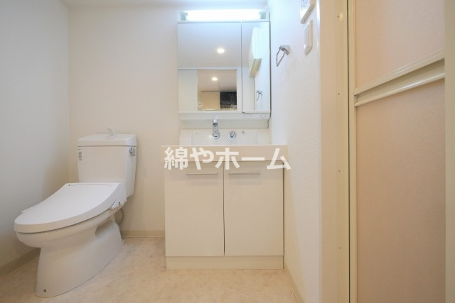 レジディア谷町の独立洗面台|独立洗面台、朝の身支度には欠かせません