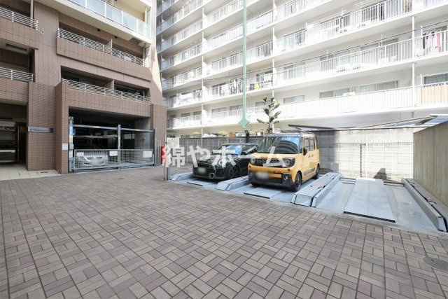レジディア谷町の駐車場|駐車場があります