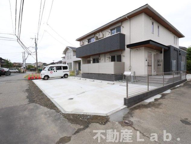 ジーヴォ近見の駐車場