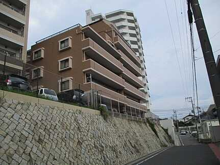 ライオンズマンション皆賀の外観