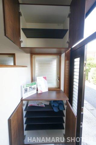 中古　千葉市花見川区朝日ケ丘の玄関|＊当日ご案内可＊ご希望の物件まとめてご案内！弊社が掲載していない物件でもOK♪お気軽にご相談ください ♪お電話でのお問合わせがスムーズ♪