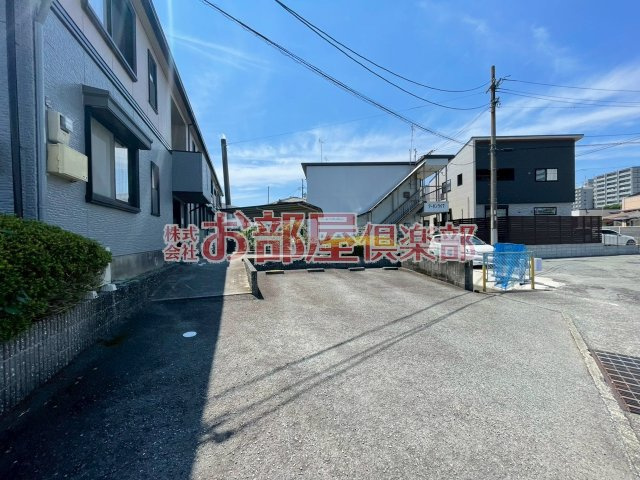 メゾンクレール西町の駐車場|駐車場です