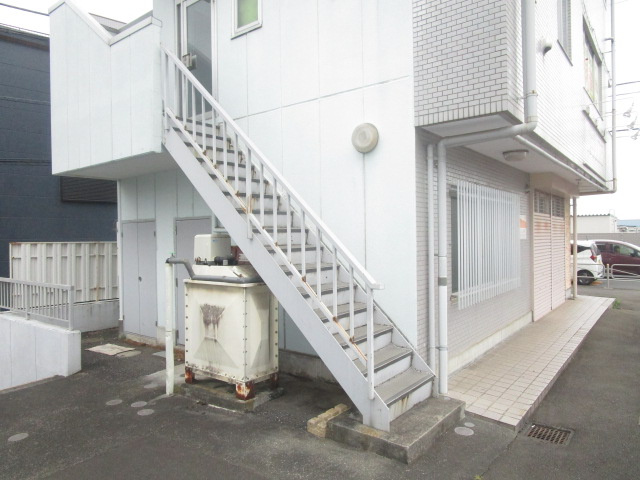 八王子市長房町の店舗事務所