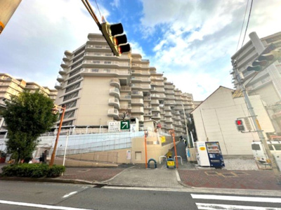 【外観】 | エバーグリーン淀川2号館 | 3駅3沿線利用可！通勤通学はもちろん、電車を使ったお出かけもラクラク。