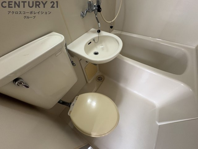 浴室にトイレがあります