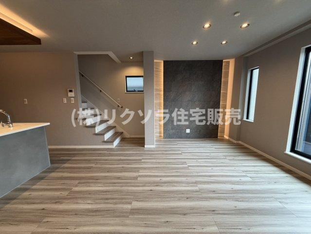 出口５丁目　新築一戸建てのダイニング|LDK16.6帖
■物件内覧・資金計画相談・住宅ローン相談、リフォーム相談、お問合せ受付中■
※当日・翌日のご内覧、ご相談はお電話でのお問合せがスムーズです！