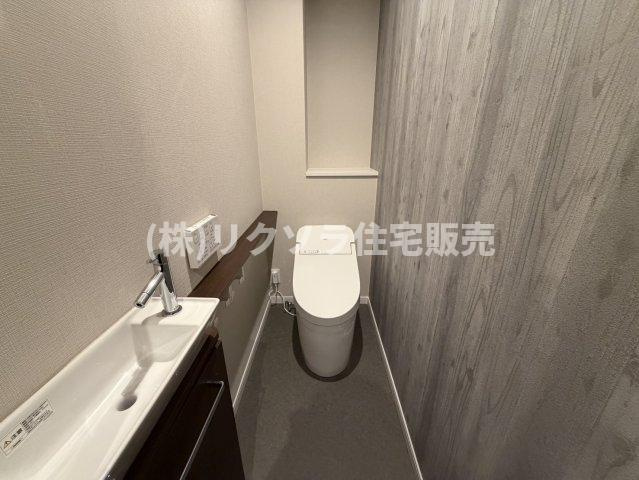 出口５丁目　新築一戸建てのトイレ|温水洗浄便座付き
■物件内覧・資金計画相談・住宅ローン相談、リフォーム相談、お問合せ受付中■
※当日・翌日のご内覧、ご相談はお電話でのお問合せがスムーズです！