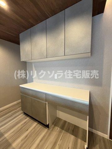 出口５丁目　新築一戸建ての収納|大型カップボード
■物件内覧・資金計画相談・住宅ローン相談、リフォーム相談、お問合せ受付中■
※当日・翌日のご内覧、ご相談はお電話でのお問合せがスムーズです！