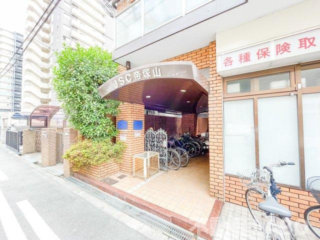 JSC帝塚山のエントランス