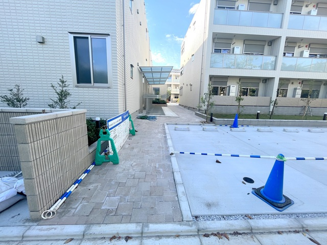 コモンテラス・イーストのその他共用部分|★共有スペースにはベンチあり★
