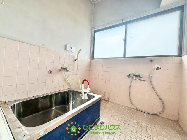 幸手市中3丁目　中古一戸建ての浴室|6月5日撮影