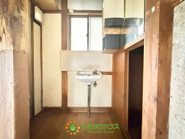 幸手市中3丁目　中古一戸建ての独立洗面台|6月5日撮影