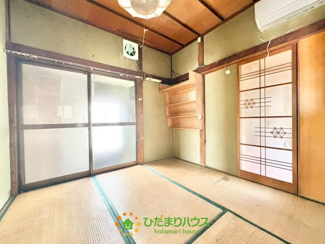 幸手市中3丁目　中古一戸建ての居間・リビング|6月5日撮影