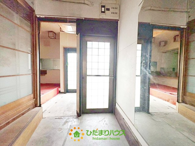 幸手市中3丁目　中古一戸建ての玄関|6月5日撮影