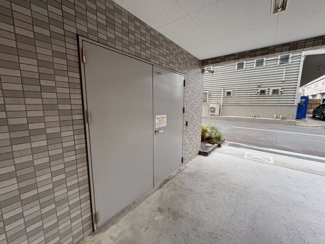  | エスリード大阪デュアルゲート