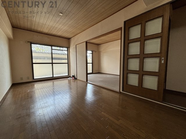 南向きで陽当たり良好なお部屋です♪