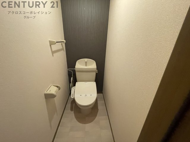 コンパクトで使いやすいトイレです♪