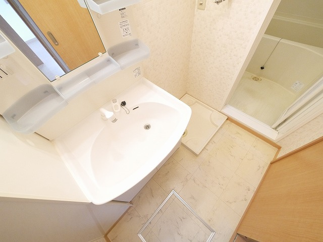 イファルジェンスの洗面所|使いやすい洗面所です