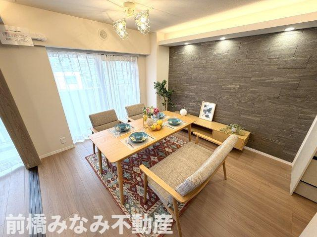 【中古マンション】前橋市南町　ダイアパレス　413号室　3LDKの居間・リビング|シンプルでモダンなリビングです
