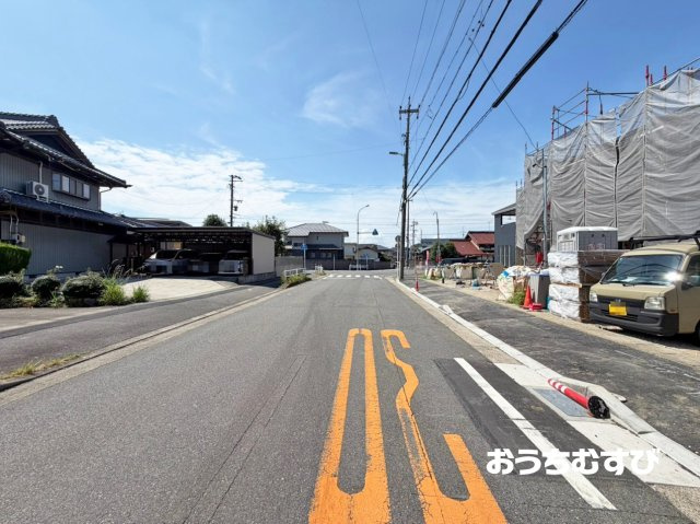 小牧市二重堀第3(全5棟)の前面道路含む現地写真