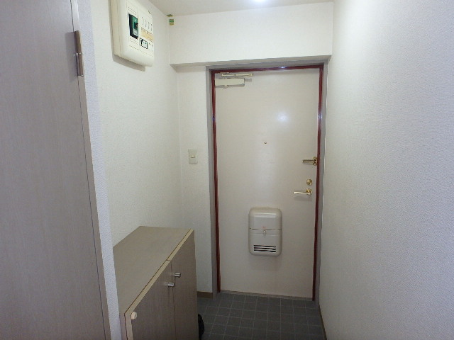 S0398R　ピニエール下田の玄関