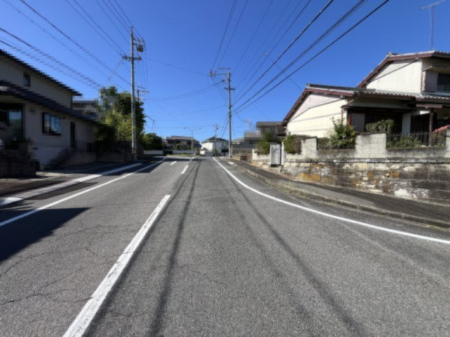 津市渋見町 売土地の前面道路含む現地写真