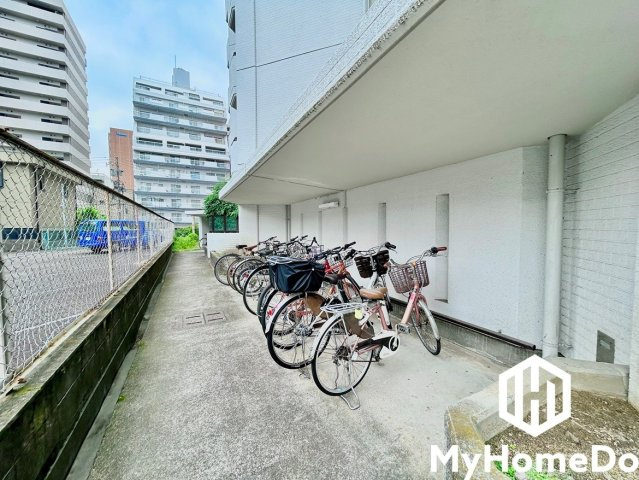 グリーンハイツ外堀通りの駐輪場|移動を軽やかに楽しめる、サイクルスペース。