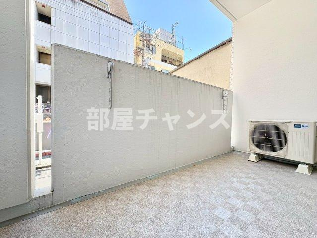 クレストタワー栄のバルコニー