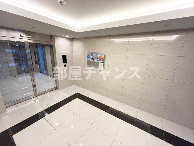 クレストタワー栄のエントランス